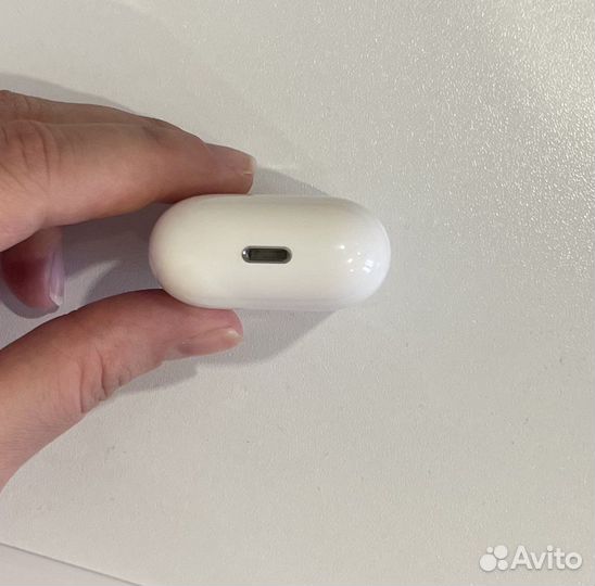 Беспроводные наушники apple airpods