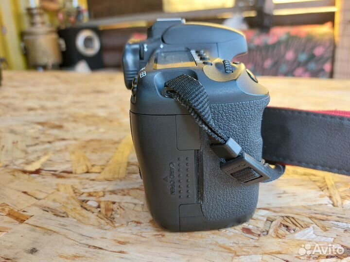 Зеркальный фотоаппарат canon 7d