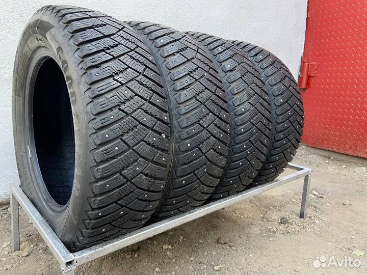 Goodyear Ultragrip Ice Arctic 195/65 R15 88Q