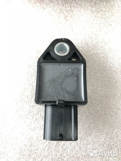 Датчик удара toyota Corolla Verso AUR10 898310W010