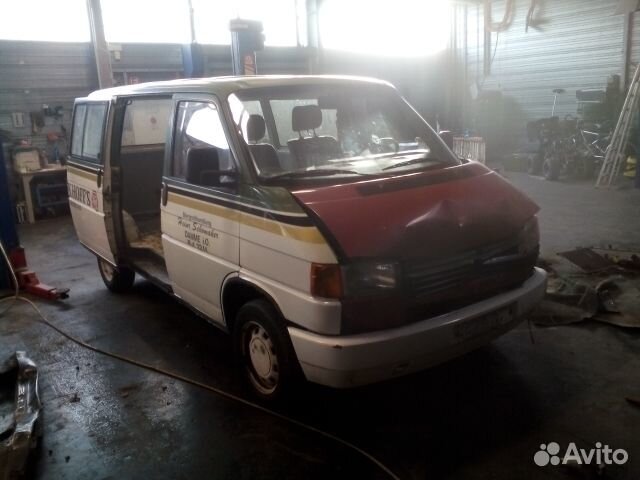 Разбор на запчасти Volkswagen Transporter 4