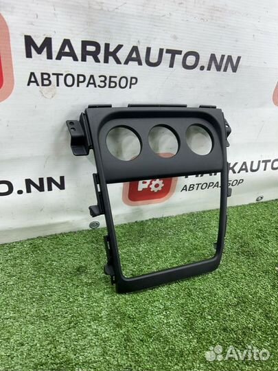 Рамка магнитолы Suzuki Sx4 1 1.6 M16A 2009