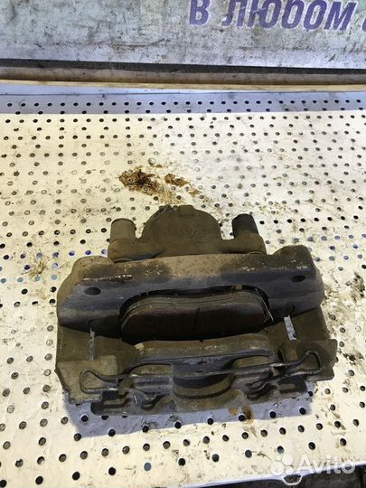 Суппорт тормозной передний левый Renault Megane