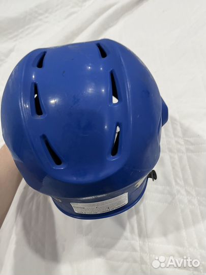 Хоккейный шлем