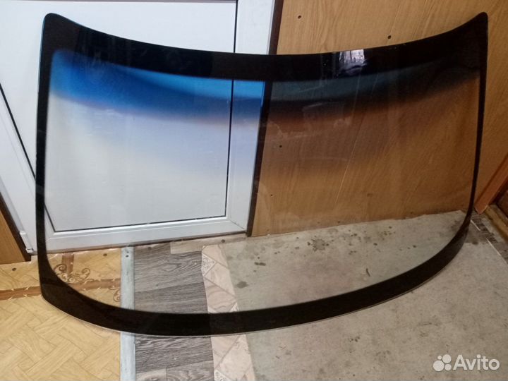 Лобовое стекло