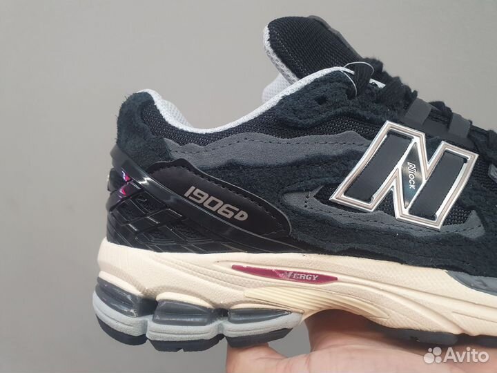 New balance 1906d