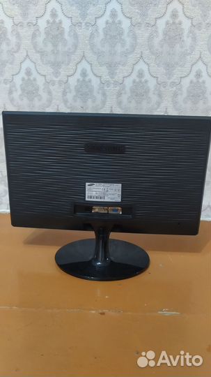 Монитор Samsung SyncMaster S22B300 22 дюйма