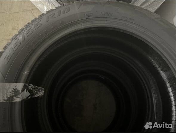 Pirelli Ice Zero 215/55 R18 99T