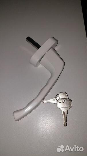 Ручка оконная ключ / кнопка белая