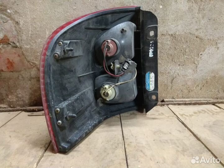 Фонарь задний на крыло нижний левый Hover H1, H3