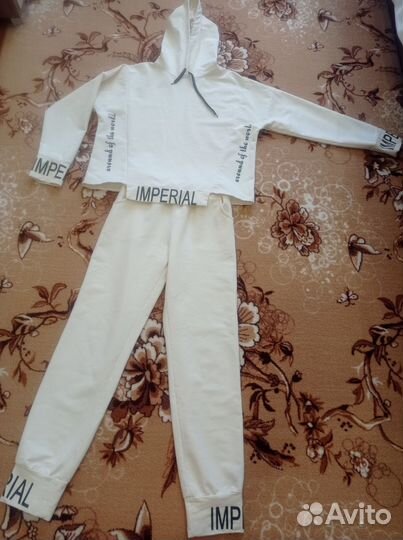 Спортивный костюм для девочки