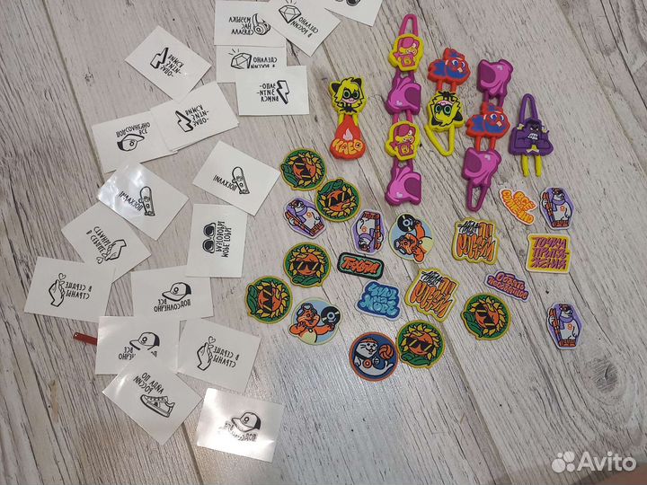 Наклейки переводилки тиктокеры лента