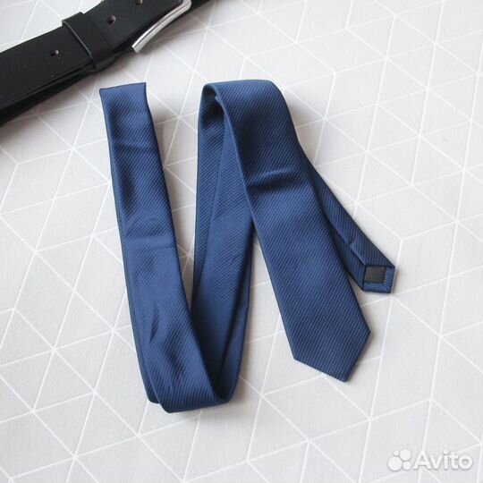 Км Брендовые галстуки и запонки