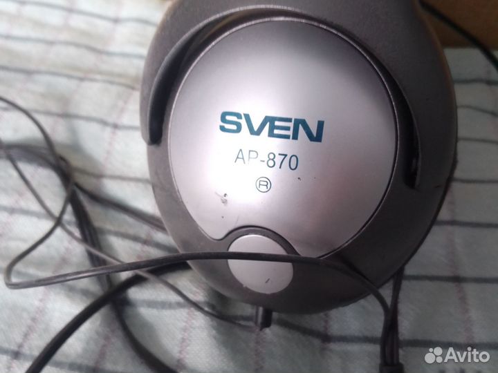 Наушники с микрофоном