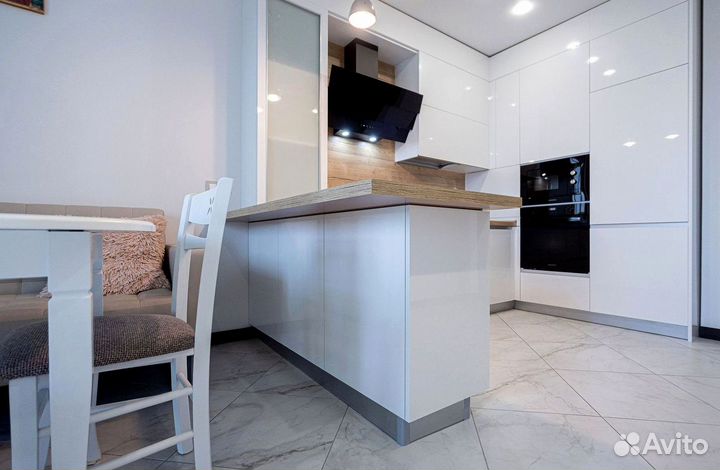 Кухонные гарнитуры новые под ключ