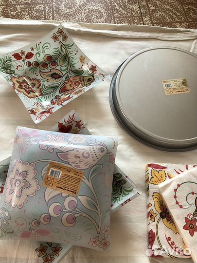 Набор тарелок, поднос, салфетки пасха