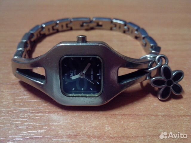 Часы Q&Q quartz water resist женские