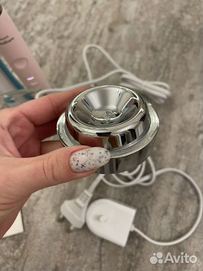 Зарядный стакан Philips+зубные щетки
