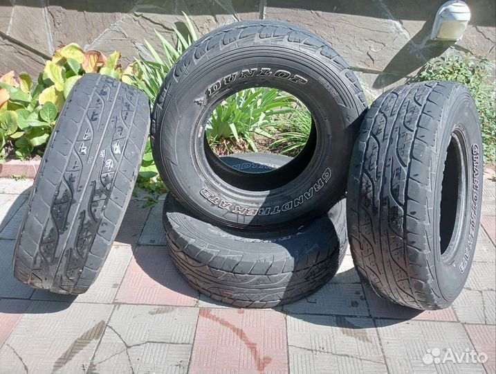 Dunlop Grandtrek AT3 265/70 R16