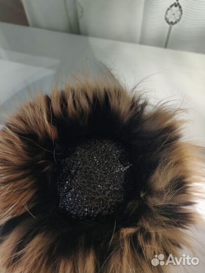 Шапка женская меховая из енота,вязаная.Разм 54-56