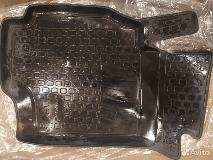 Автомобильные коврики резиновые