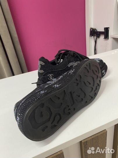 Кроссовки женские 38 размер новые