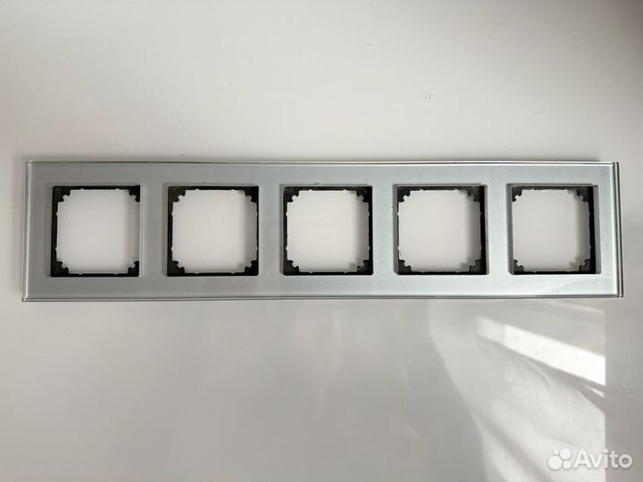 Рамка на розетки Merten из стекла