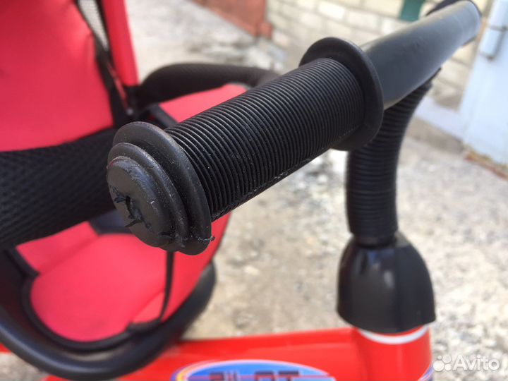 Велосипед с родительской ручкой