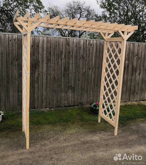 Арка садовая