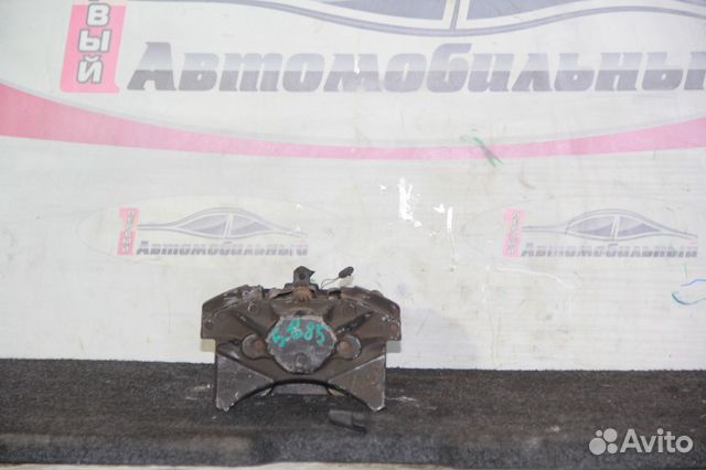 Суппорт зад право c Mercedes S-Class W220 M112E32