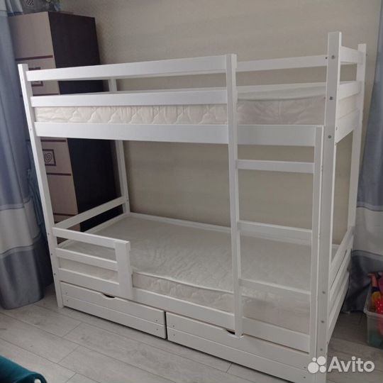 Двухъярусная кровать новая