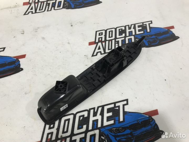 Кнопка стеклоподъемника передняя правая Citroen C4