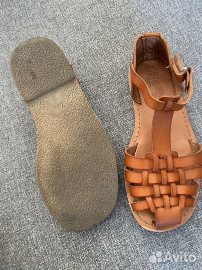 Zara Босоножки для девочки 28 размер