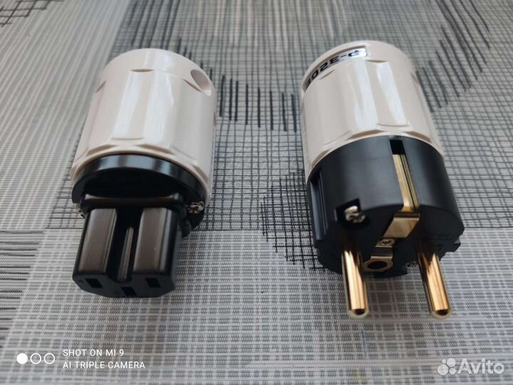 Силовые разъёмы oyaide