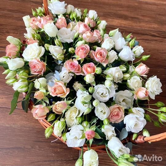 Букет из 51 кустовой розы 40 см