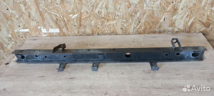 Подрадиаторная балка Nissan Juke