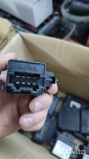 Реле подогрева заднего дивана passatb6
