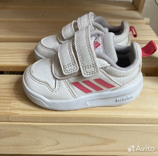 Кроссовки детские adidas 18 размер