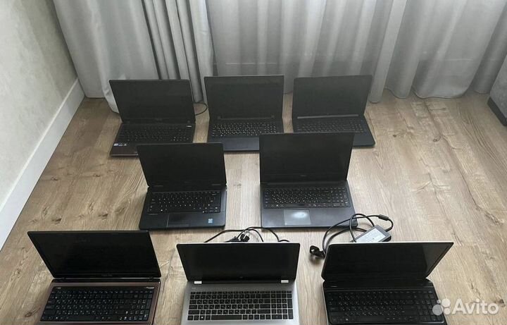 Ноутбуки с витрин и закрытых магазинов