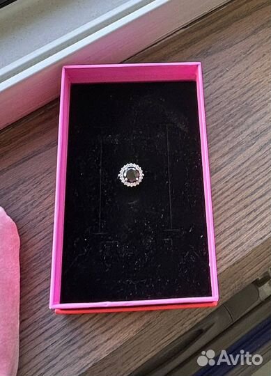 Кольцо с фианитом