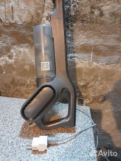 Пылесос вертикальный проводной Deerma б\у