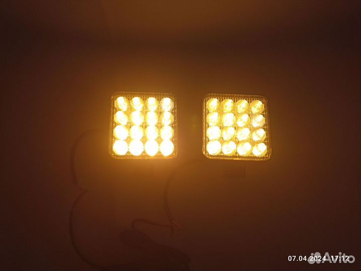 Стробоскопы желтые LED 2 шт + пульт 12-24v