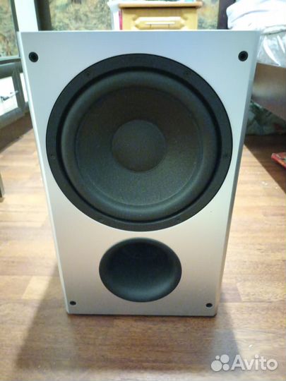 Сабвуфер Canton