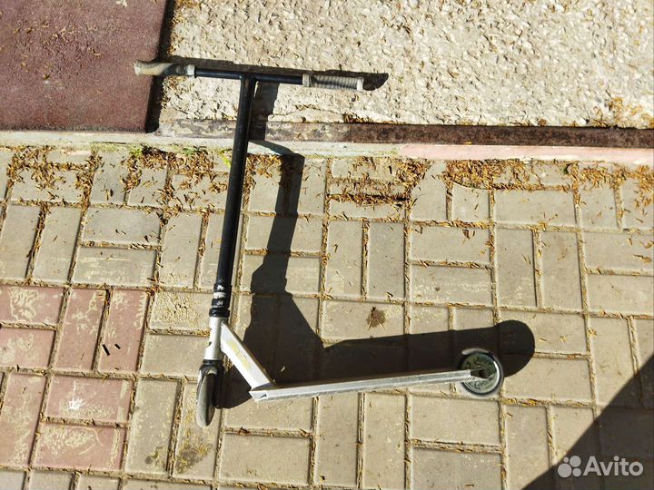 Самокат трюковой