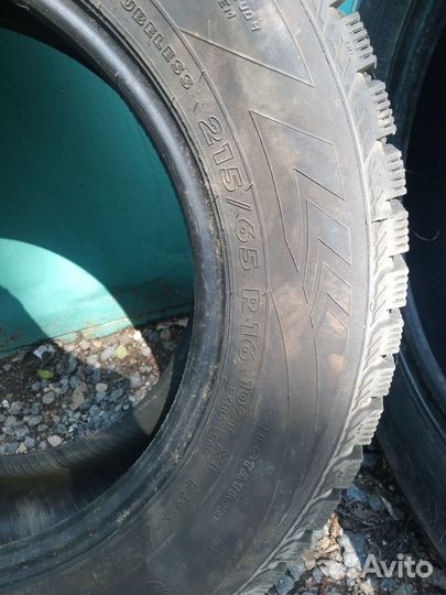 Nokian Tyres Hakkapeliitta 4 215/65 R16 102T