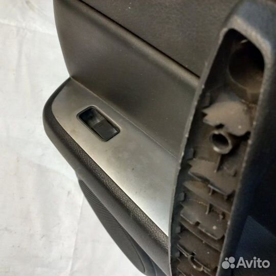 Обшивка двери задняя правая Mazda 6 GH