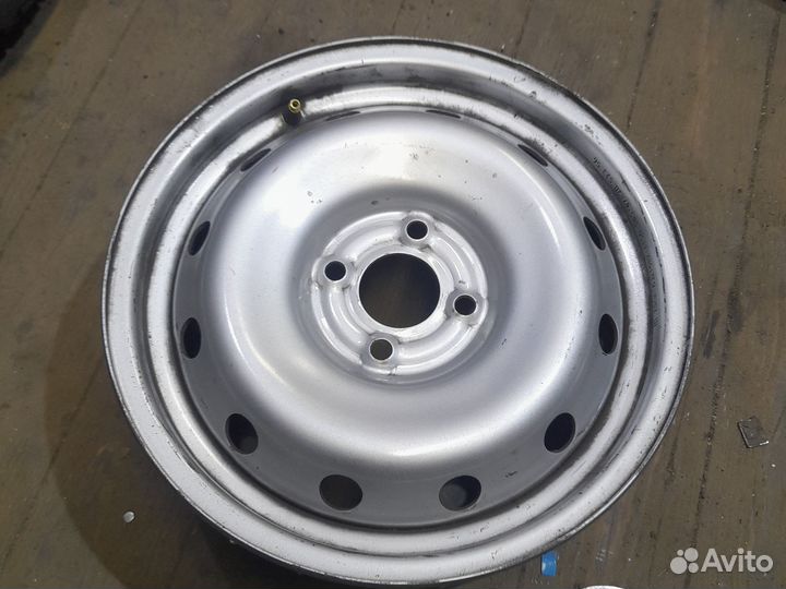 Диск r15 4x100 ET50