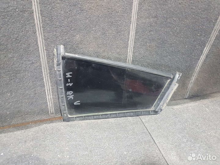Форточка задней левой двери mazda 3 bk