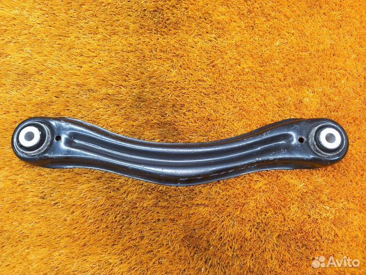 Рычаг подвески верхний задний правый Mercedes-Benz