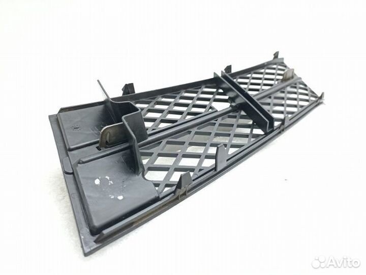 Решетка в бампер передняя правая Bmw 5-Series F10